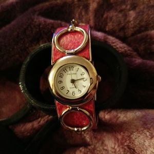 Pedre Vintage Pink derby style leather cuff watch